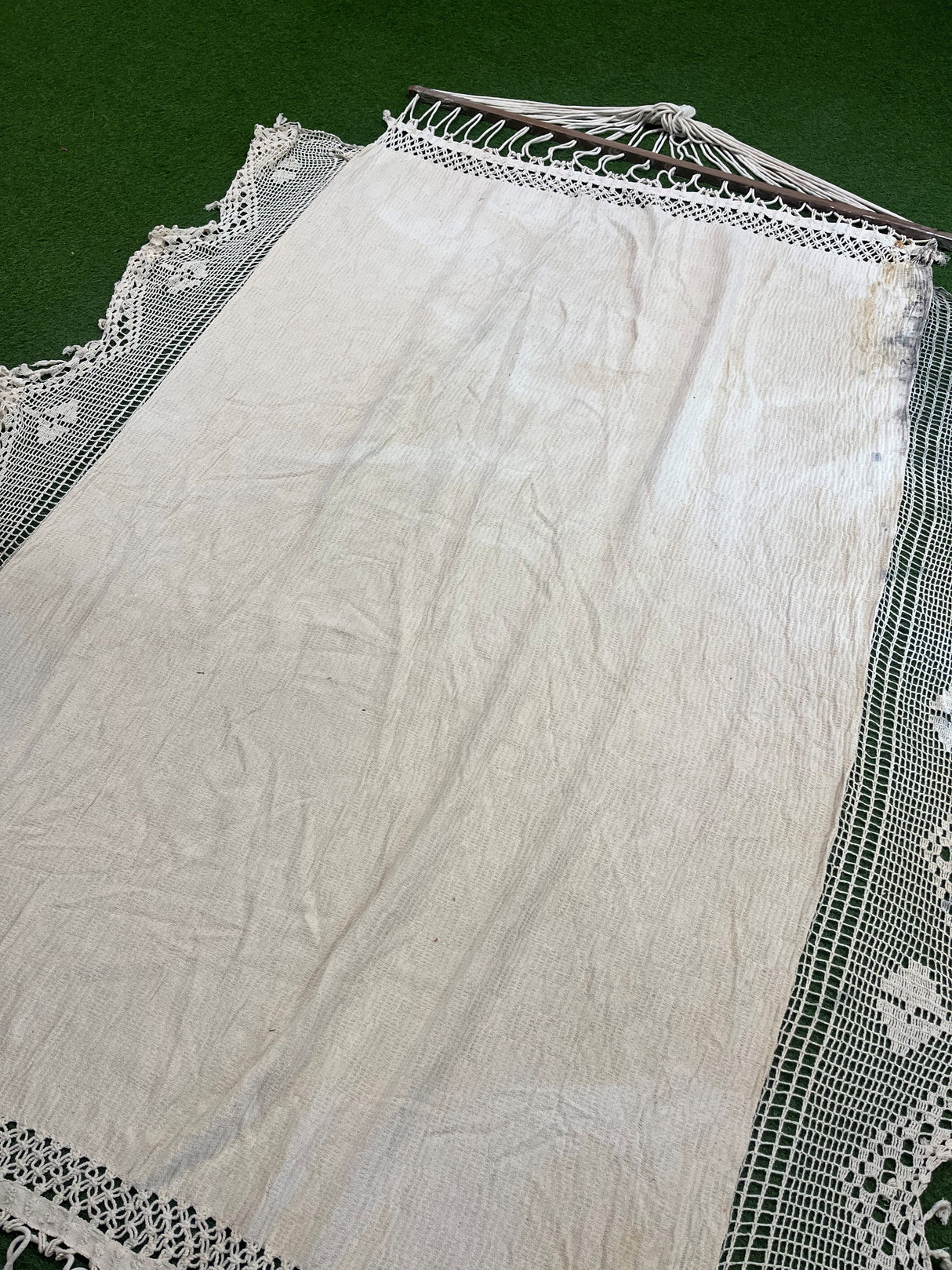 Palacio natura hammock with discolouration and mildew