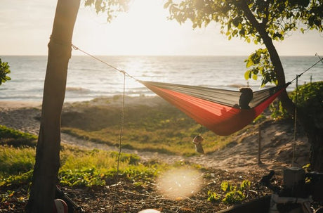 Is a Nylon or Cotton Hammock Better? - Simply Hammocks